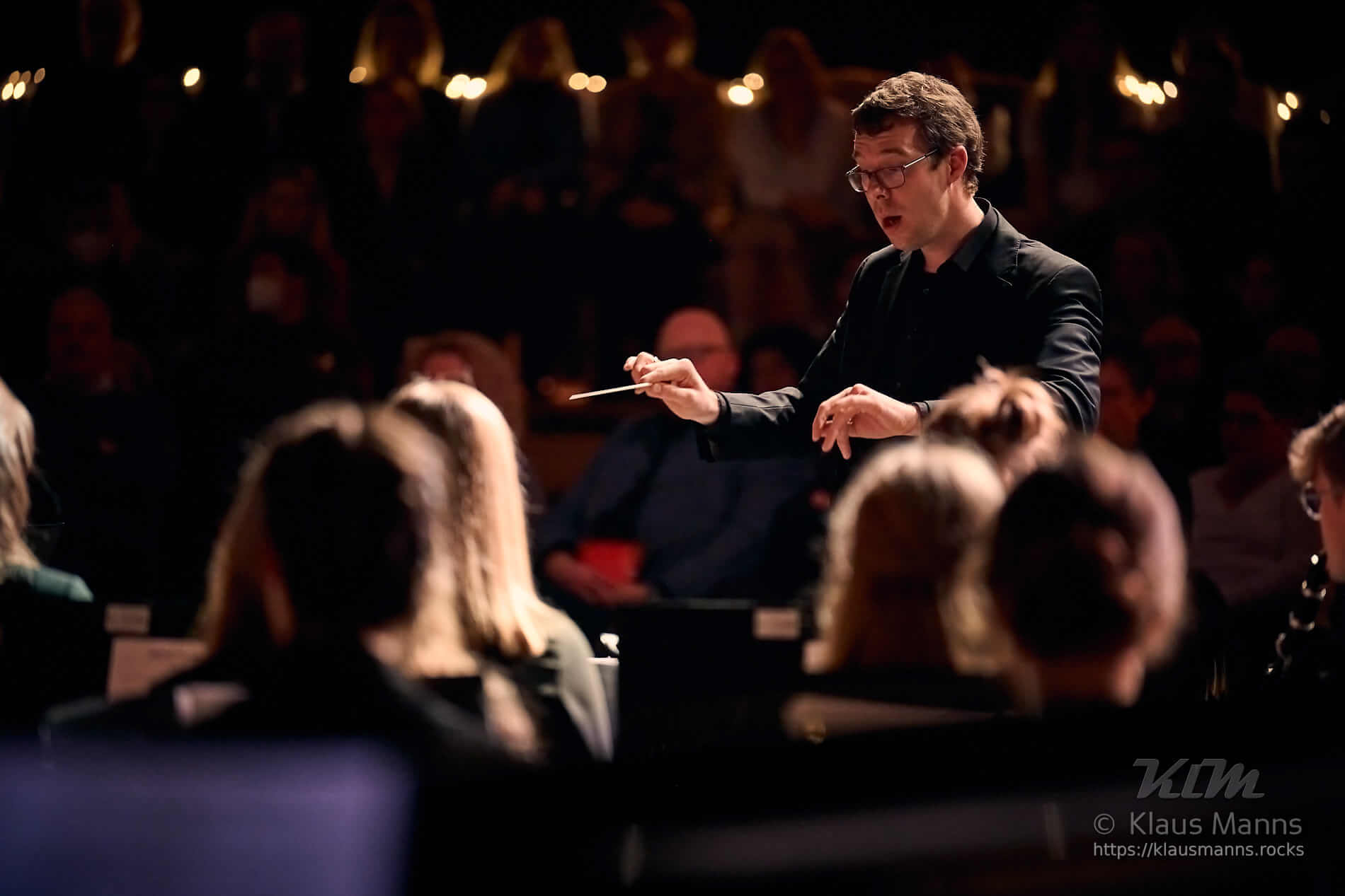 Philipp Hebgen<br />
Leiter und Dirigent des Sinfonischen Blasorchesters